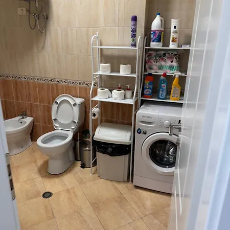 Apartamento Centre Lions Gate 3 *